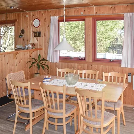Three-bedroom Holiday In * Jerup